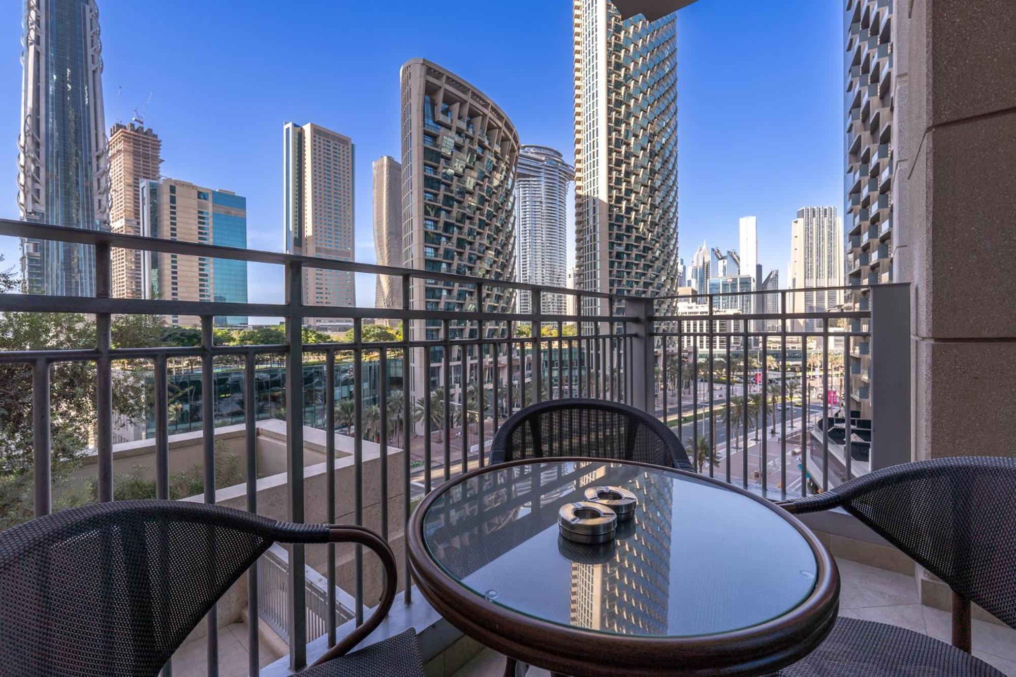 Apartment A Grand 1 Bedroom In Downtown That Sleeps 6