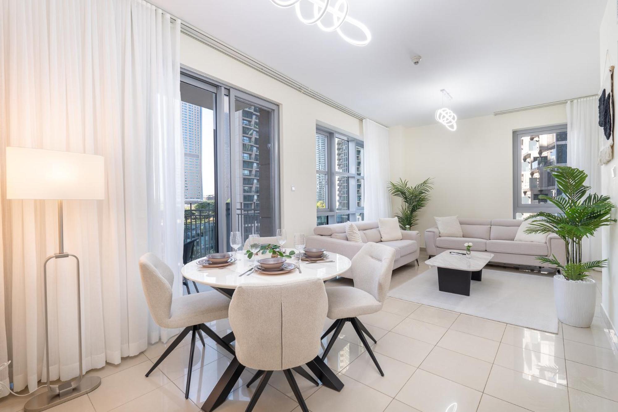 A Grand 1 Bedroom In Downtown That Sleeps 6 Apartment