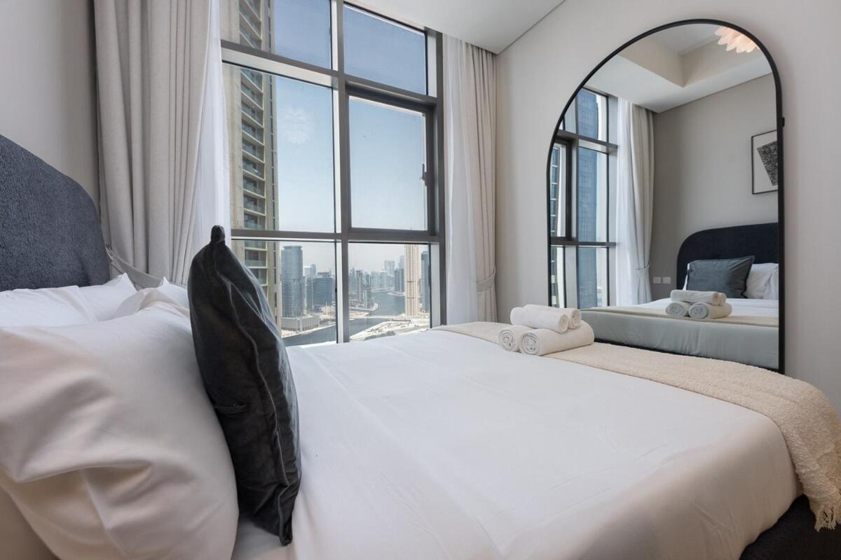 Apartment Glamorous 2-bedroom With Skyline Views In Business Bay Dubai