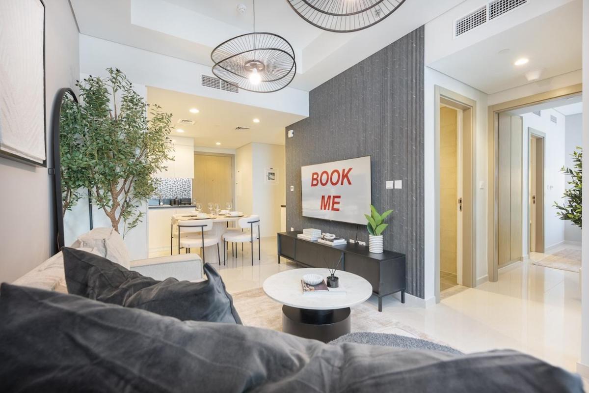Glamorous 2-bedroom With Skyline Views In Business Bay