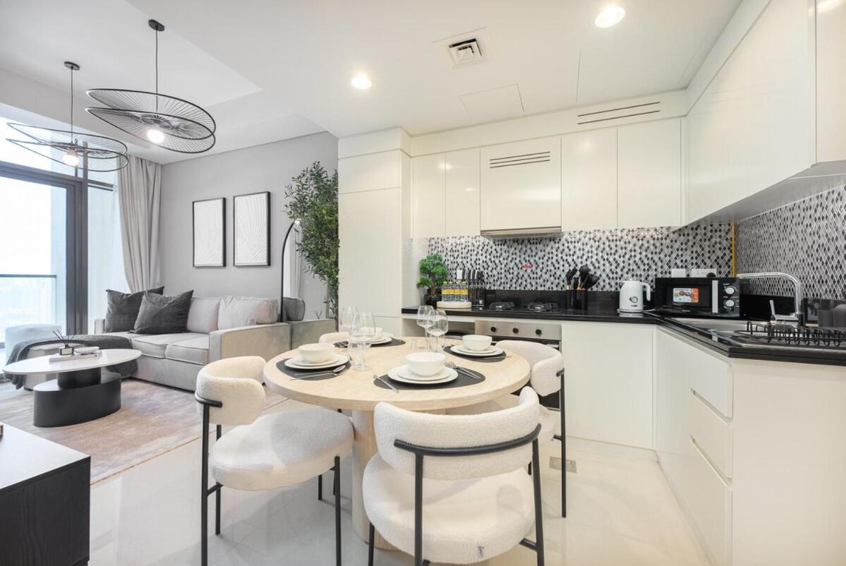 Apartment Glamorous 2-bedroom With Skyline Views In Business Bay