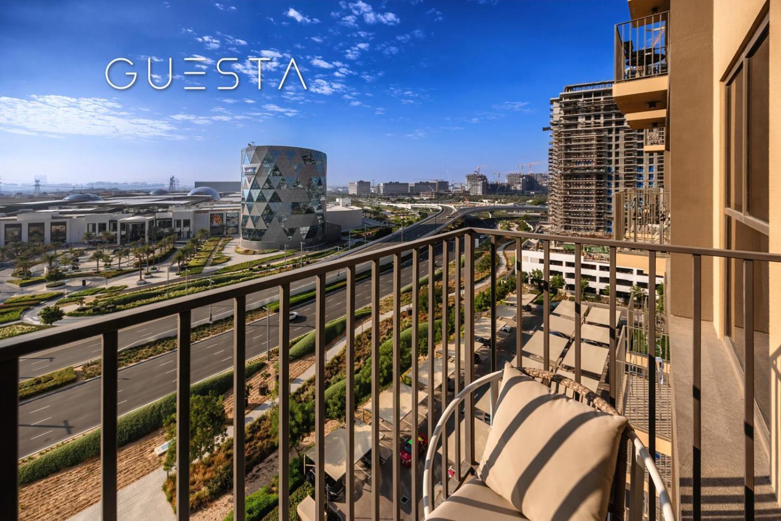 Apartment Collective Tower, Hills Estate *