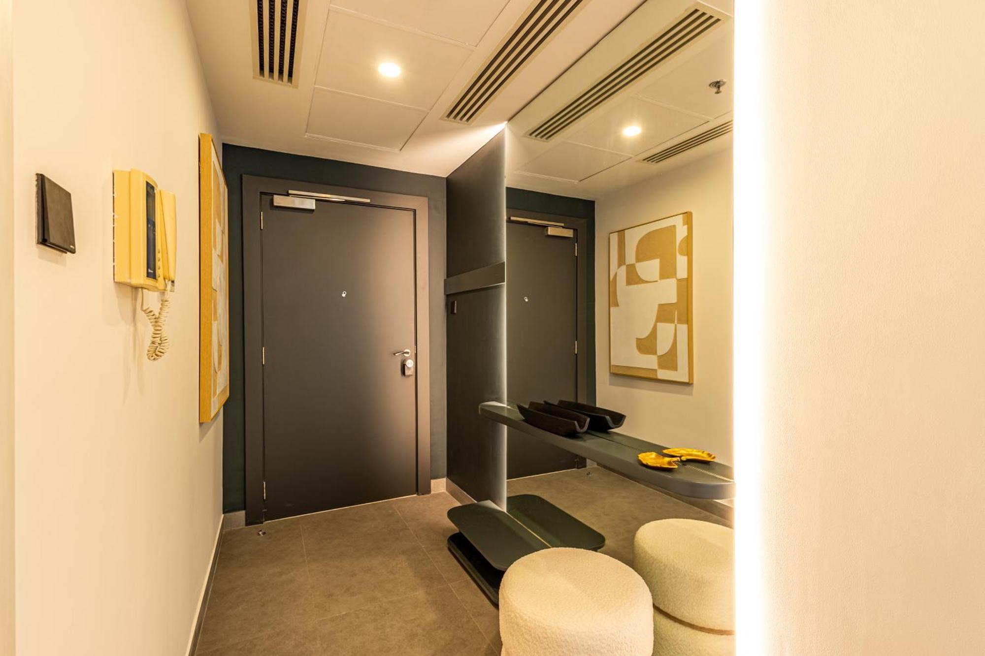 Luxurious - Ultra Modern - Premium Design - 5 Min Walk From Burj Khalifa - Heart Of Downtown - Opera Views