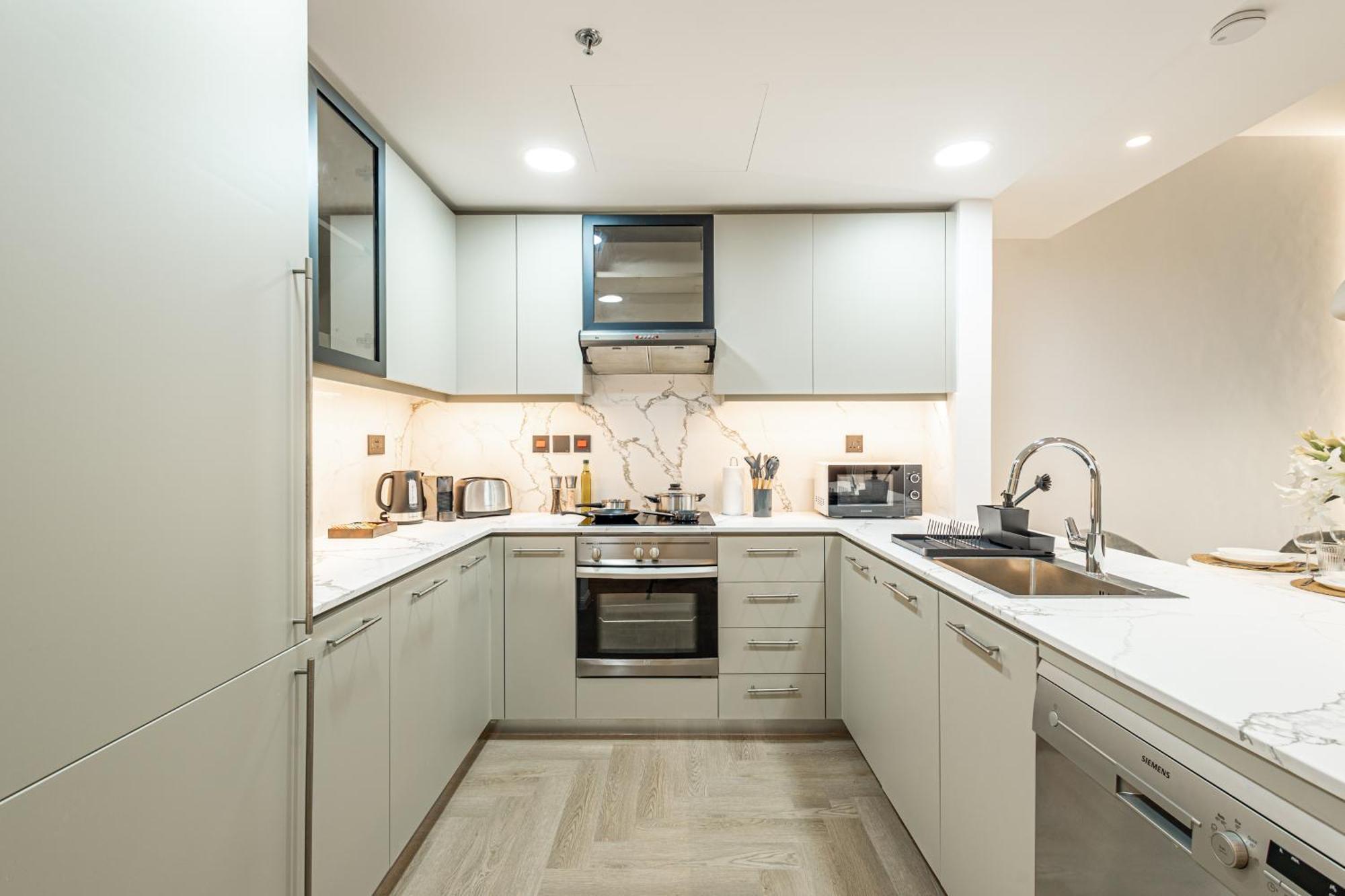 Luxurious - Ultra Modern - Premium Design - 5 Min Walk From Burj Khalifa - Heart Of Downtown - Opera Views * Dubai