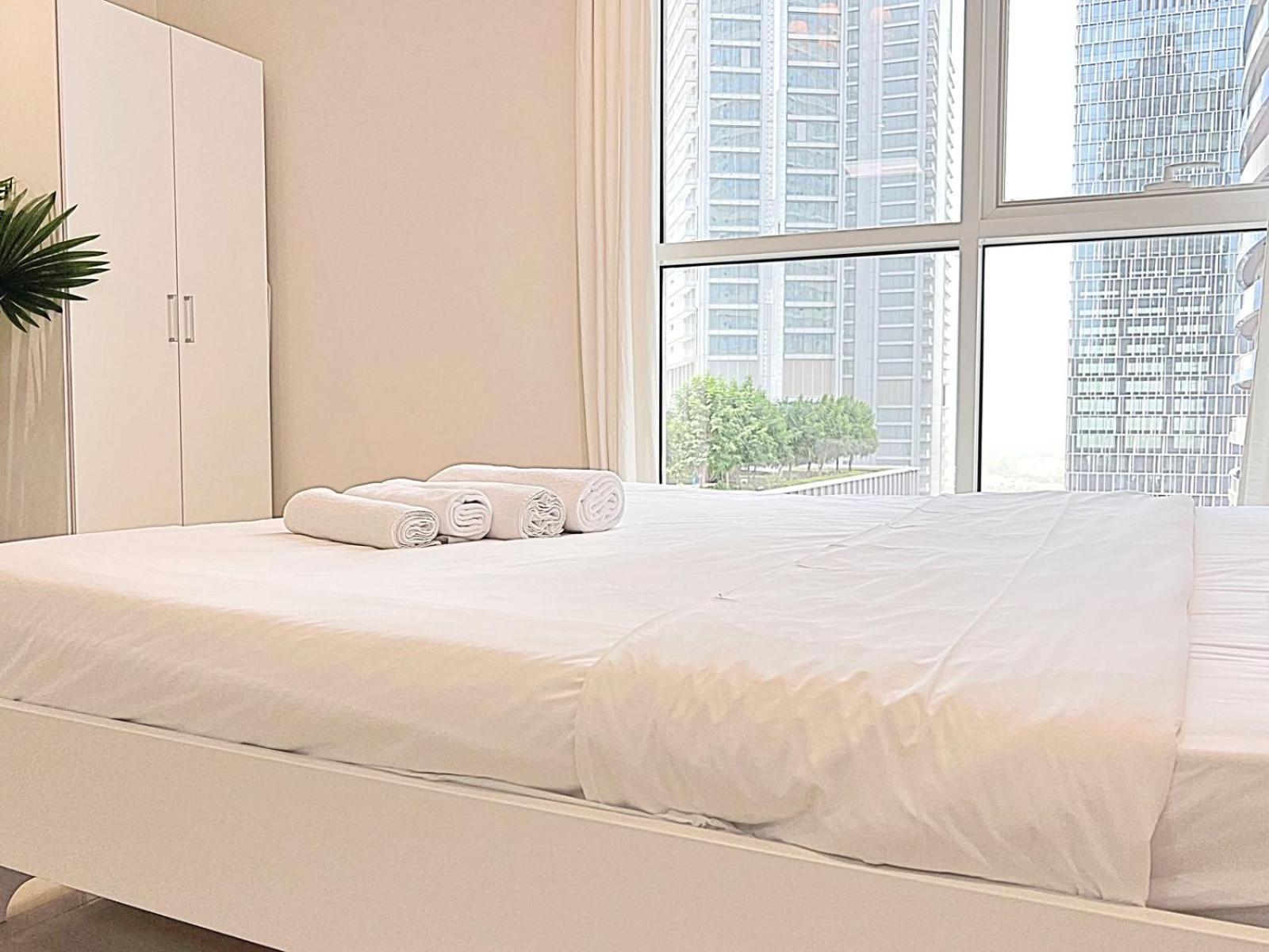 Dunya Tower Downtown Apartment Dubai