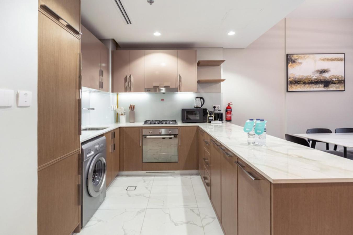 Apartment Fam Living - Elegant In Azizi Greenfield *