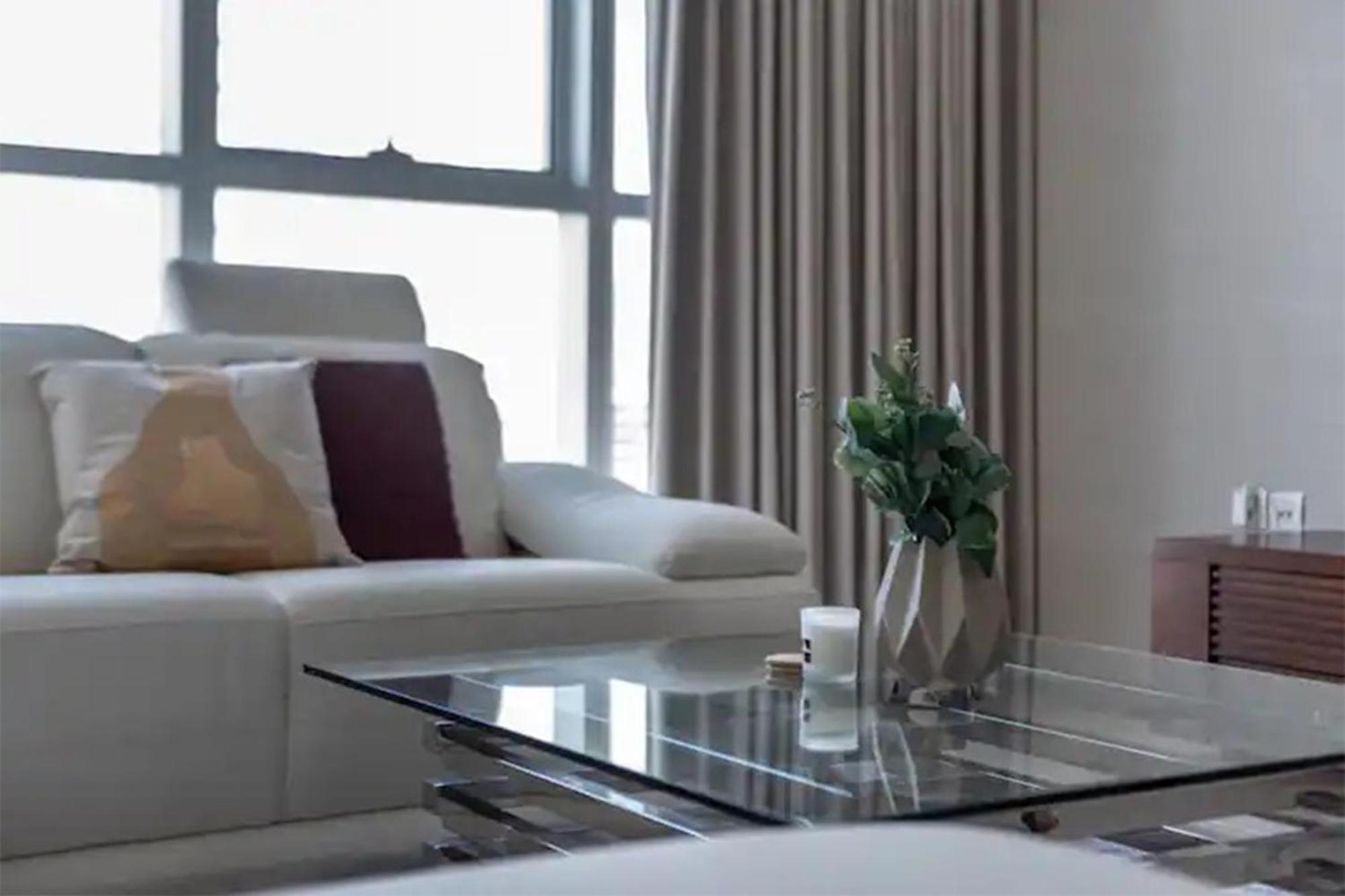 Opulant 1 Bedroom With Partial Seaview High Floor Apartment *