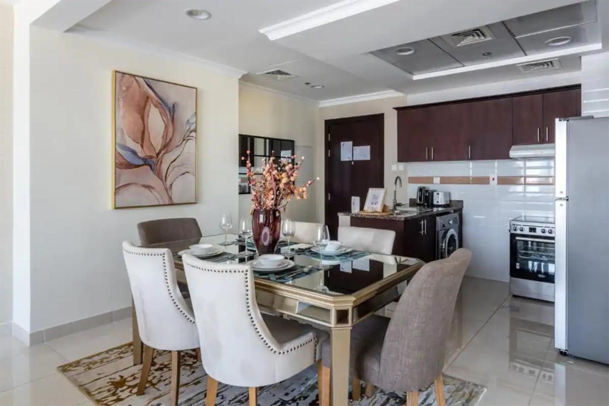 Opulant 1 Bedroom With Partial Seaview High Floor Apartment