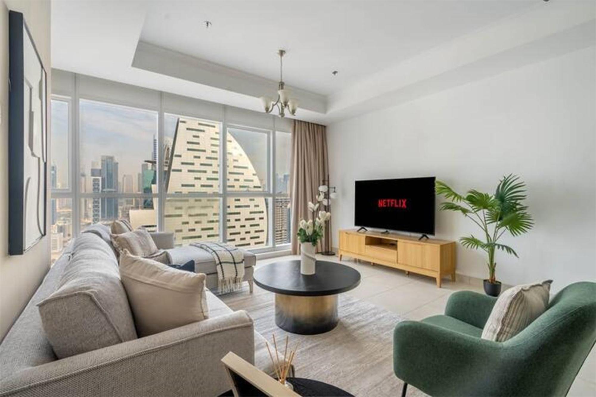 Beautiful 1br On High Floor With Partial Sea View Dubai
