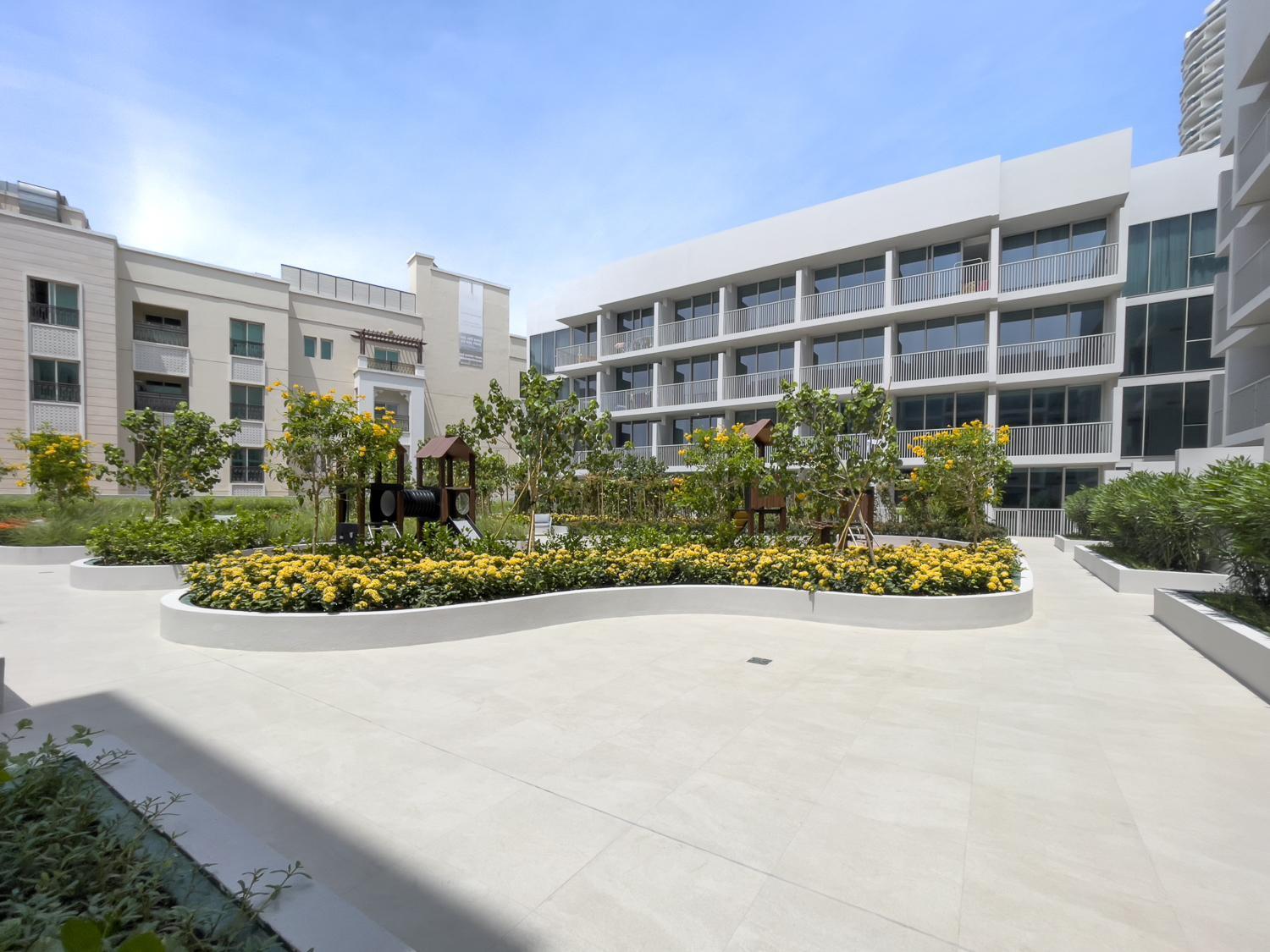 Brand New & Large Terrace In Jvc Apartment Dubai