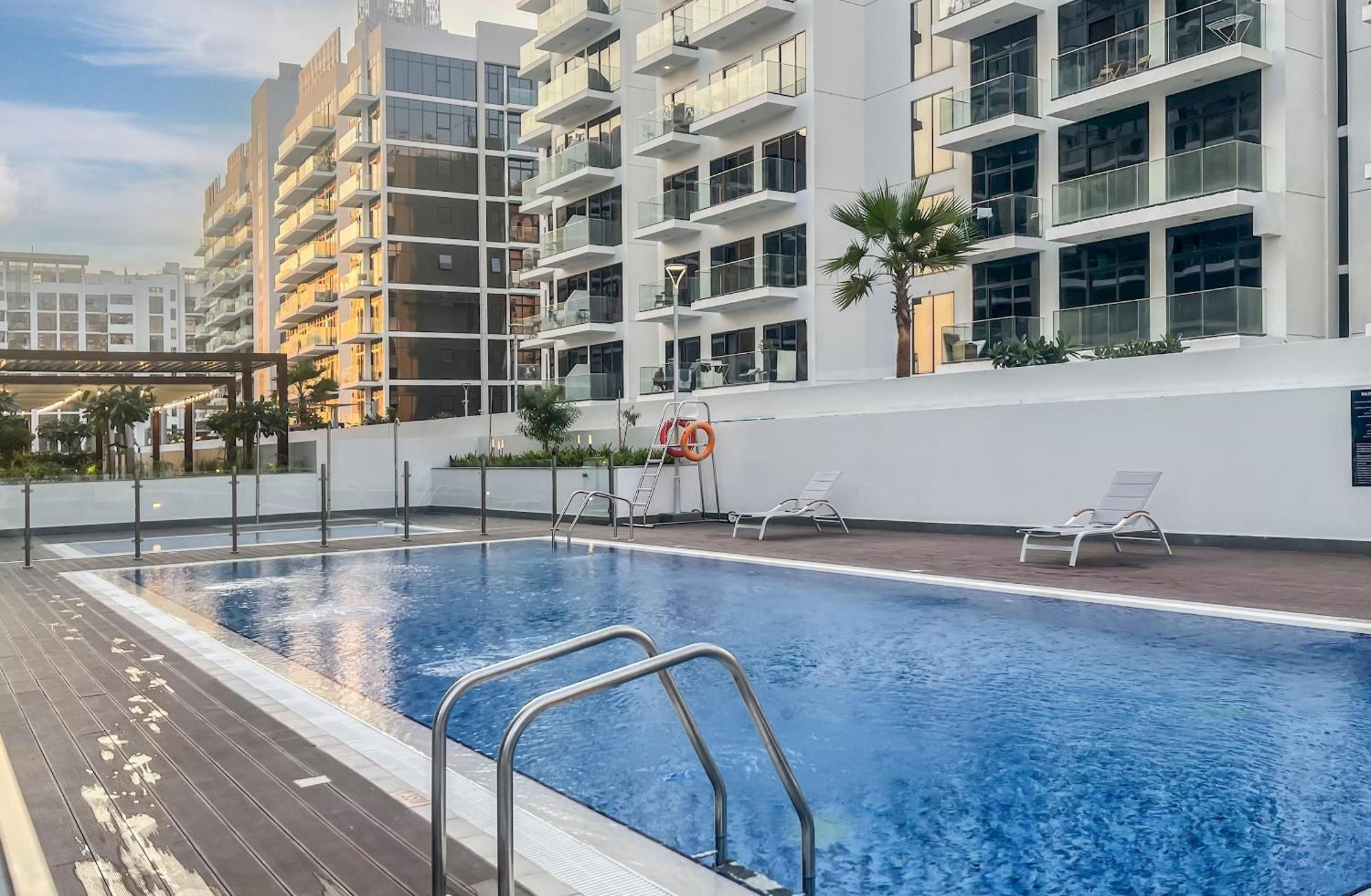 Elite Lux Homes - Upscale In Azizi Riviera Prime Location Apartment *