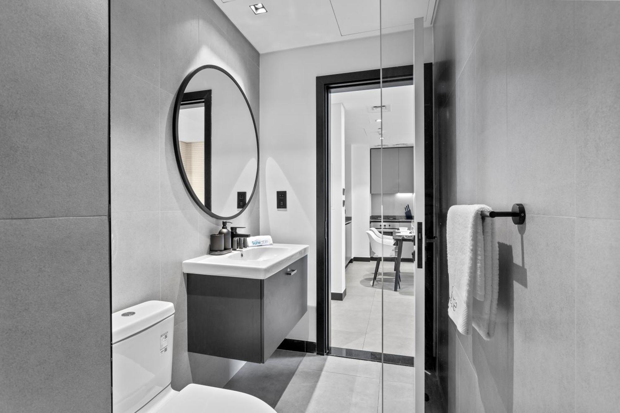 Apartment Luxe Living 1 Bedroom With Canal View *