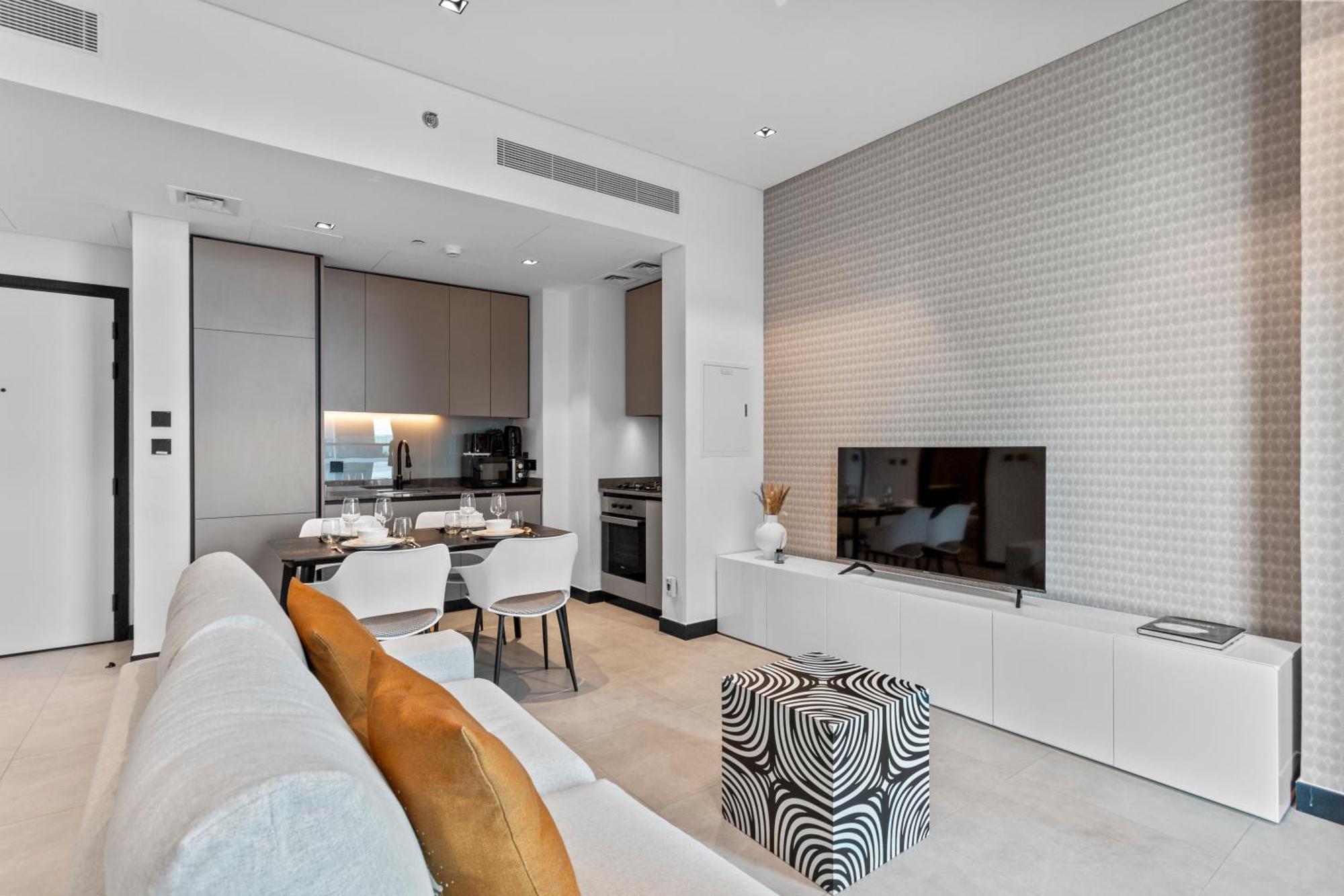 Apartment Luxe Living 1 Bedroom With Canal View Dubai