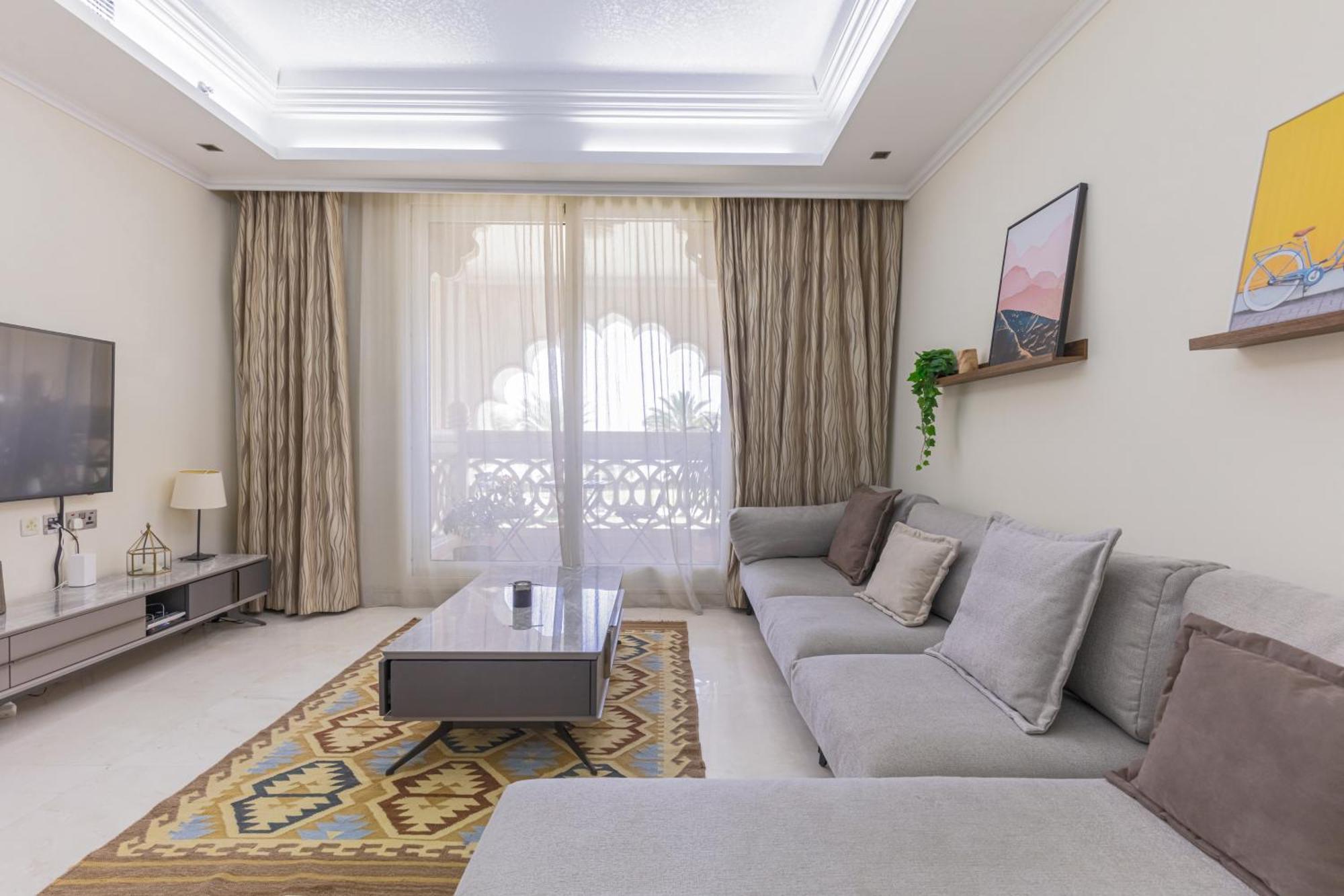 Apartment Spacious New 2 Bdr, Pool And Access