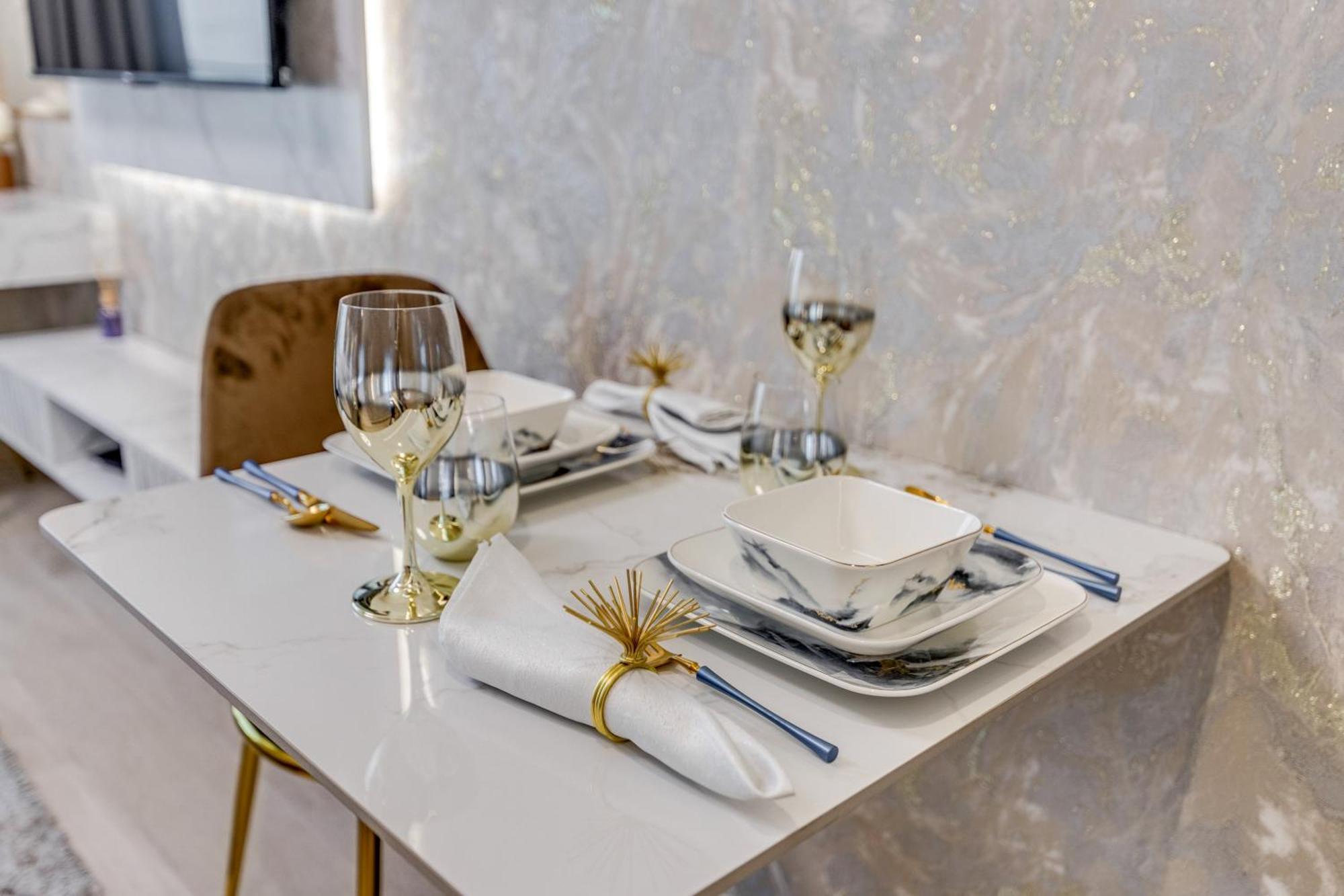 Globalstay Azizi Riviera 48
