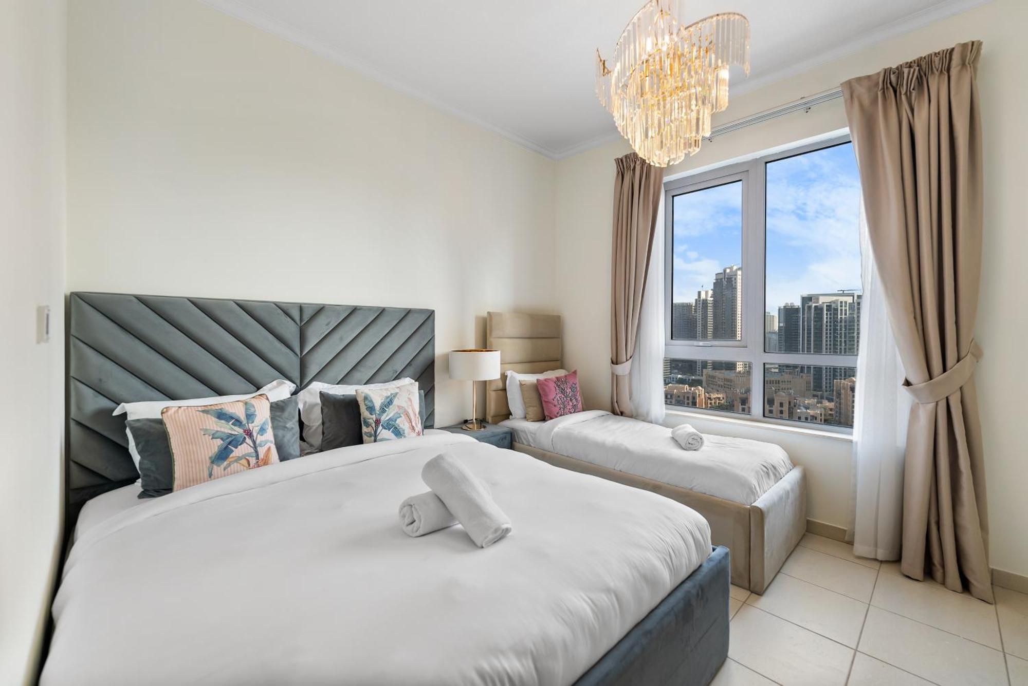 Magnificent - Spacious New 2br In Downtown Apartment *