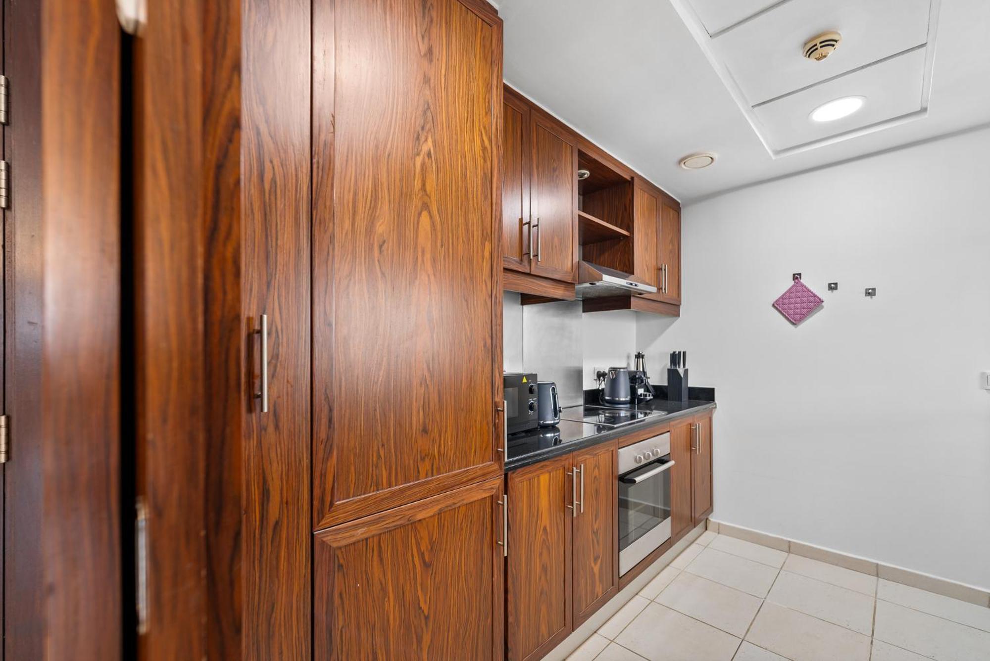 Magnificent - Spacious New 2br In Downtown Dubai