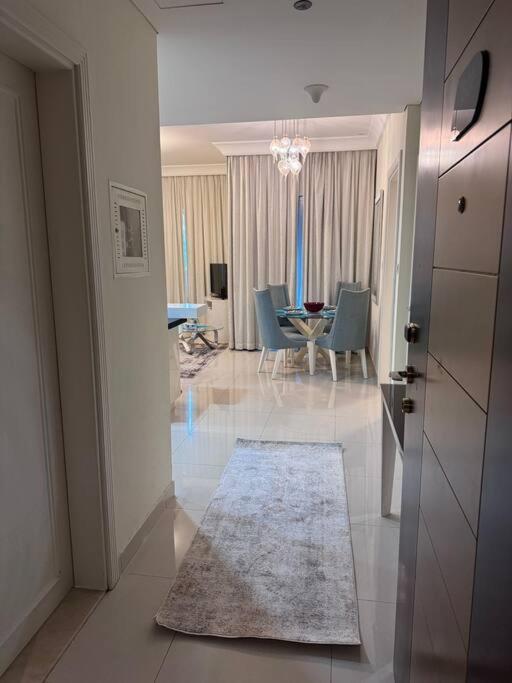 Royal Sky By Damac Maison Mall Street Apartment