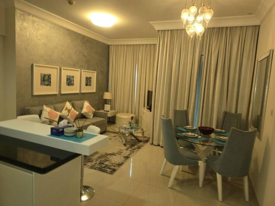 Royal Sky By Damac Maison Mall Street Apartment *