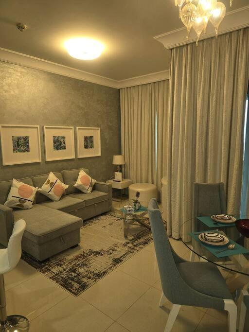 Apartment Royal Sky By Damac Maison Mall Street Dubai