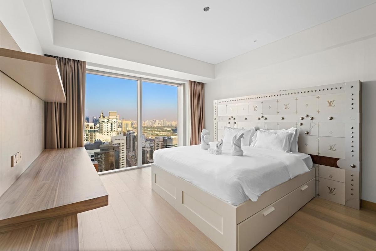 Apartment First Class 1br Stunning & Marina Views *
