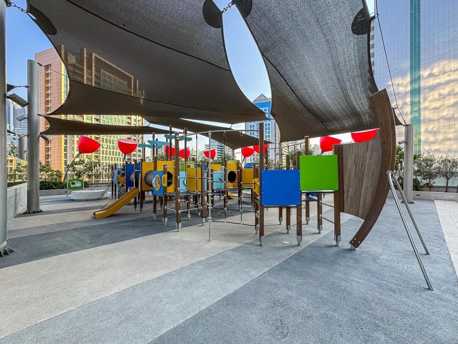 Charming With Sauna, Gym, Kid's Playground Apartment *