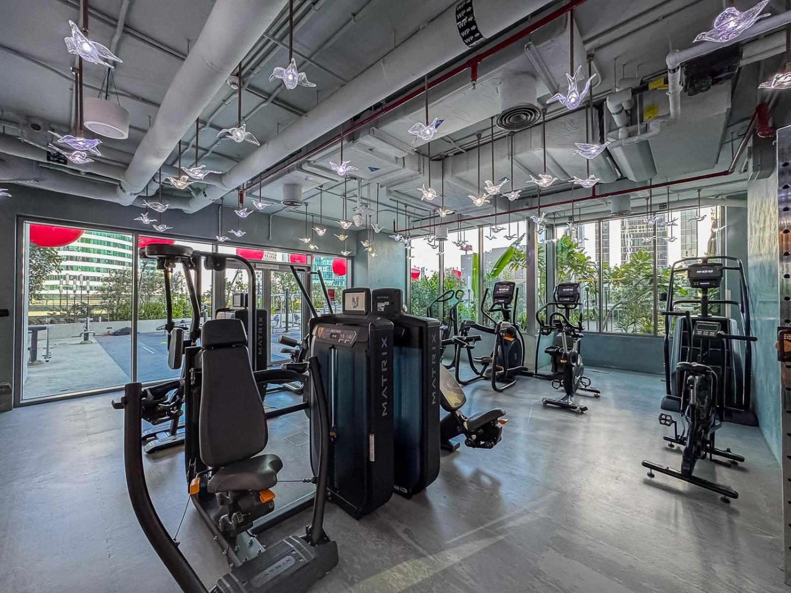 Charming With Sauna, Gym, Kid's Playground Apartment *
