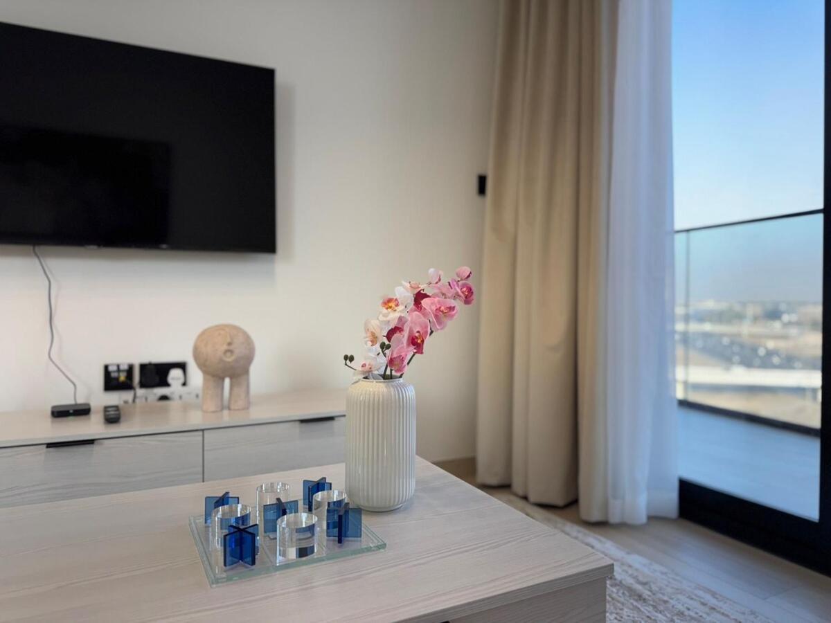 Apartment Ashri Hh Spacious In Jvc, Binghatti Luna