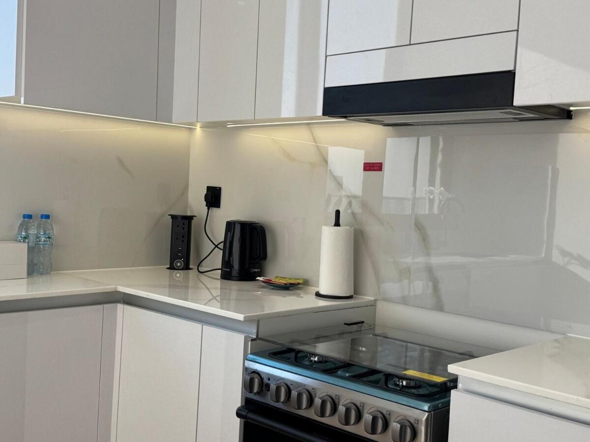 Ashri Hh Spacious In Jvc, Binghatti Luna Apartment