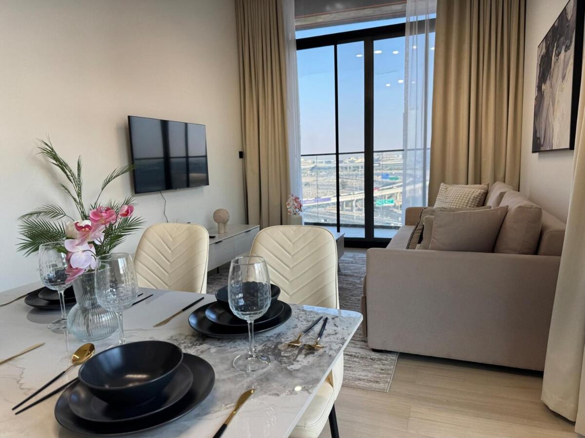 Apartment Ashri Hh Spacious In Jvc, Binghatti Luna Dubai