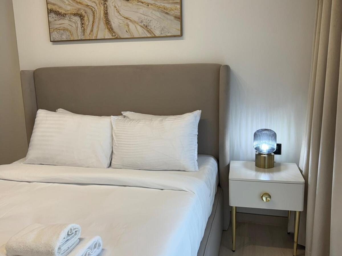 Apartment Ashri Hh Spacious In Jvc, Binghatti Luna