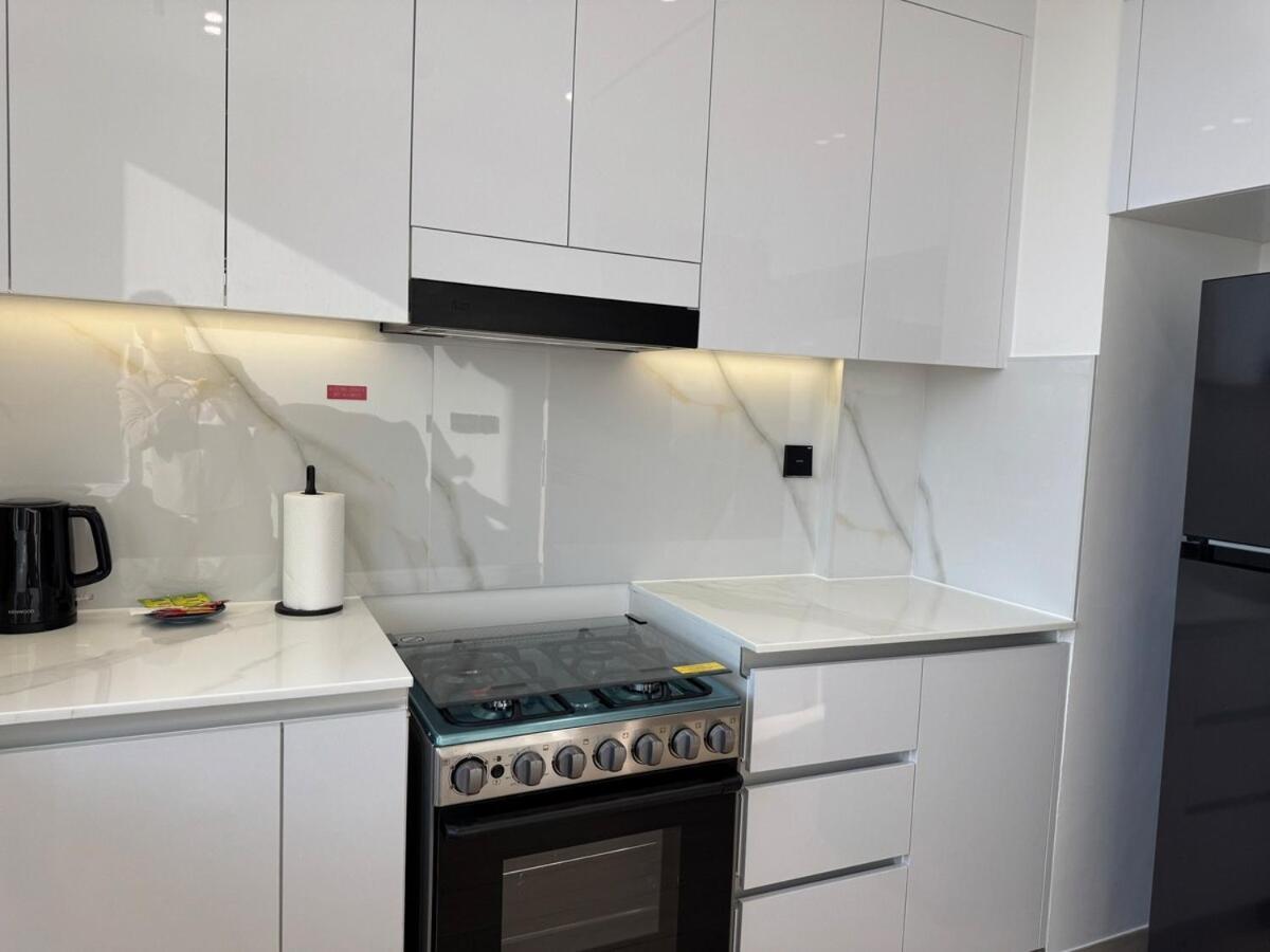 Apartment Ashri Hh Spacious In Jvc, Binghatti Luna
