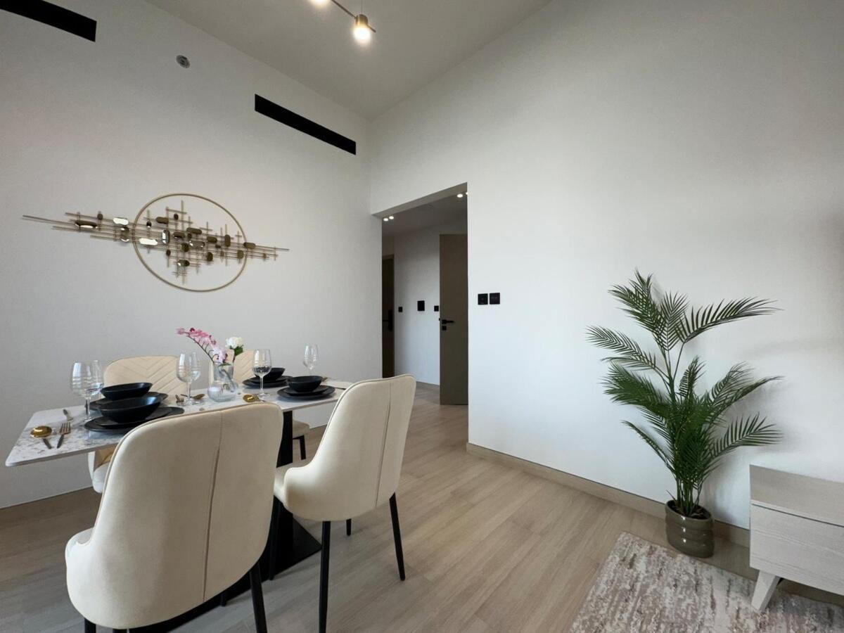 Ashri Hh Spacious In Jvc, Binghatti Luna *