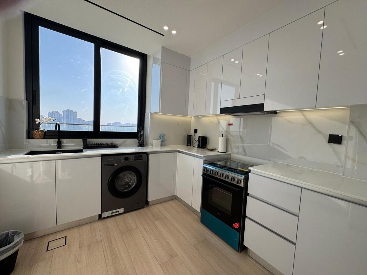 Ashri Hh Spacious In Jvc, Binghatti Luna Dubai