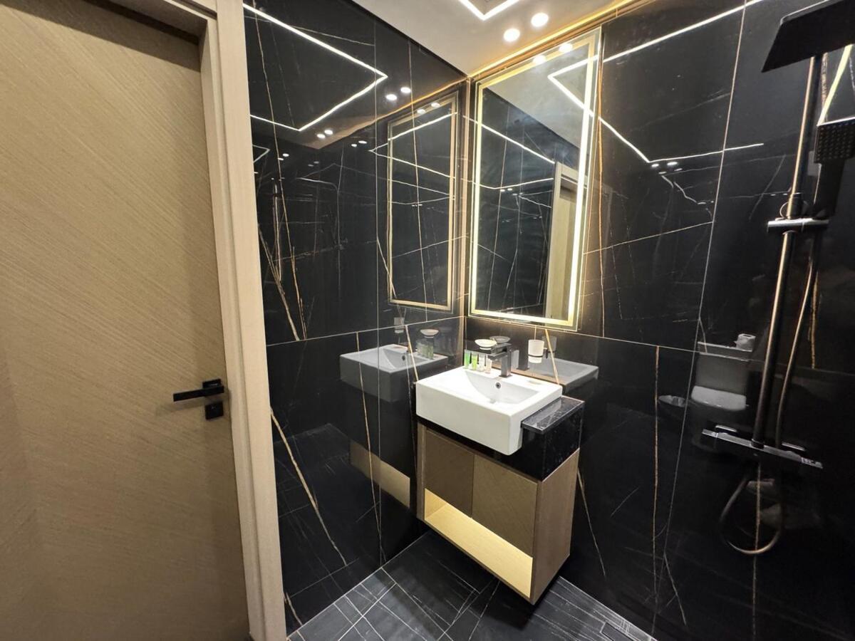 Apartment Ashri Hh Spacious In Jvc, Binghatti Luna