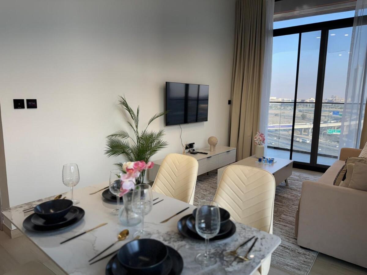 Ashri Hh Spacious In Jvc, Binghatti Luna Apartment