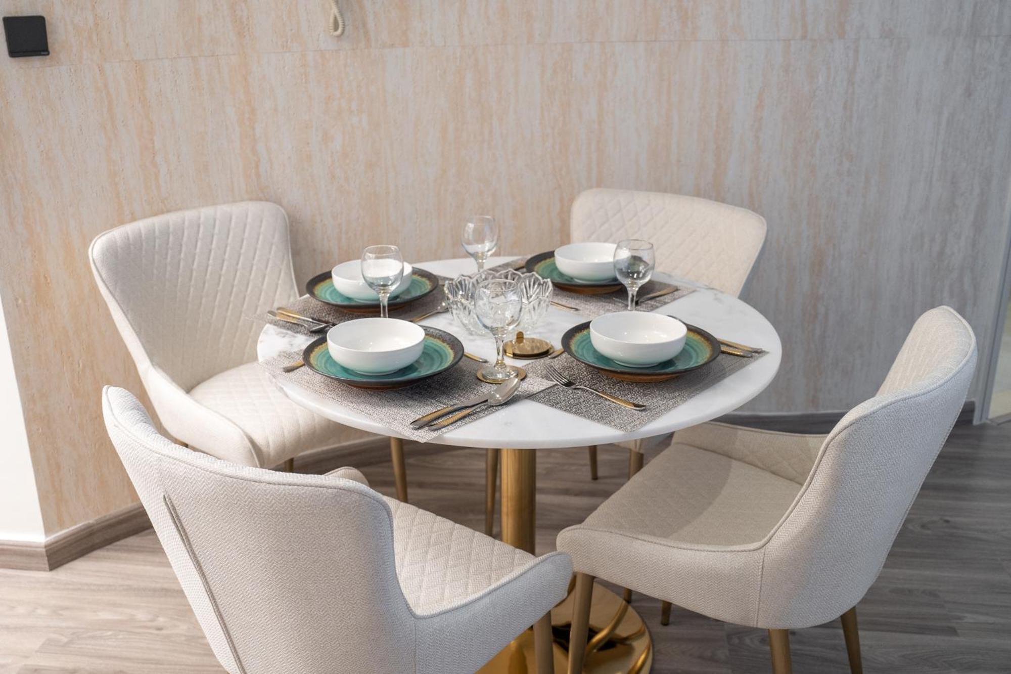 Apartment In Difc That Sleeps 4 Comfortably