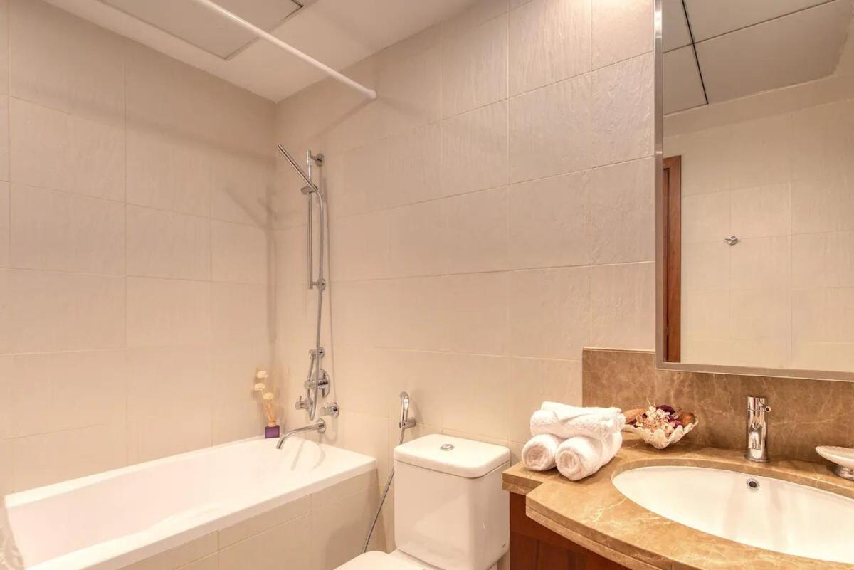 Stylish 2 Bedroom Opera View In Downtown Sp2013 *