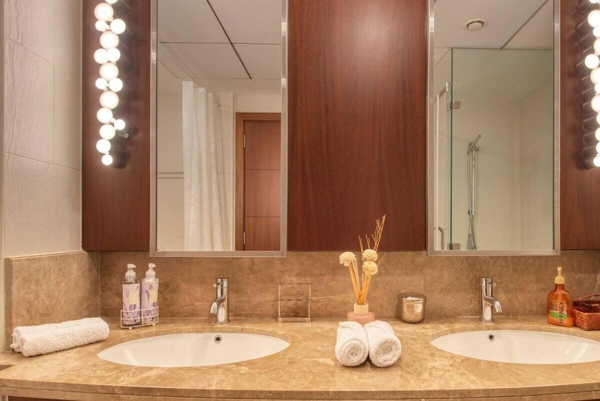 Apartment Stylish 2 Bedroom Opera View In Downtown Sp2013 *