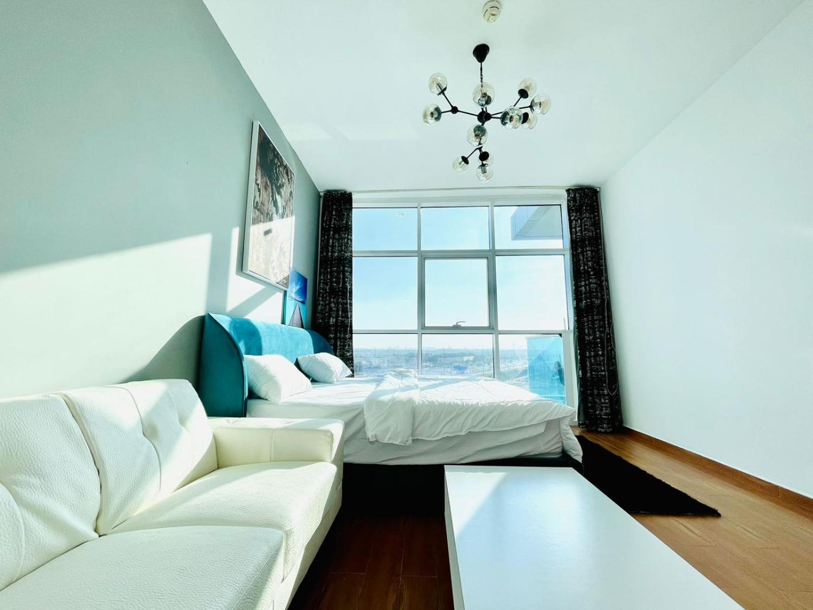 In Jumeriah Village Triangle District 2 Apartment *