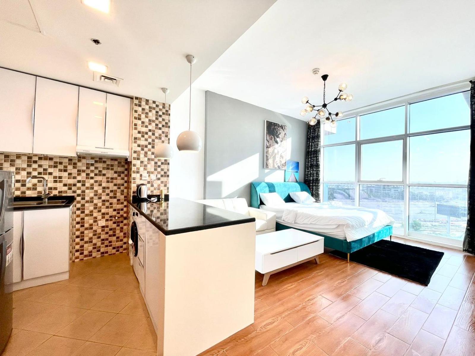 In Jumeriah Village Triangle District 2 Apartment *