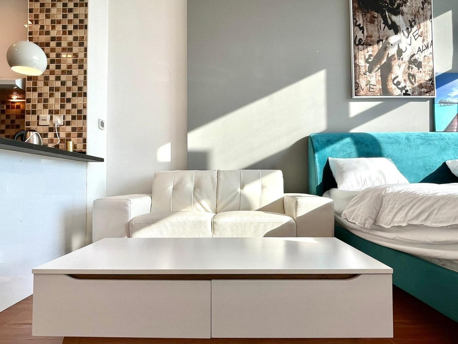 Apartment In Jumeriah Village Triangle District 2