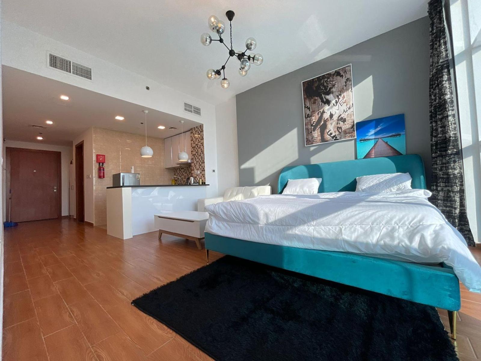 In Jumeriah Village Triangle District 2 Apartment *