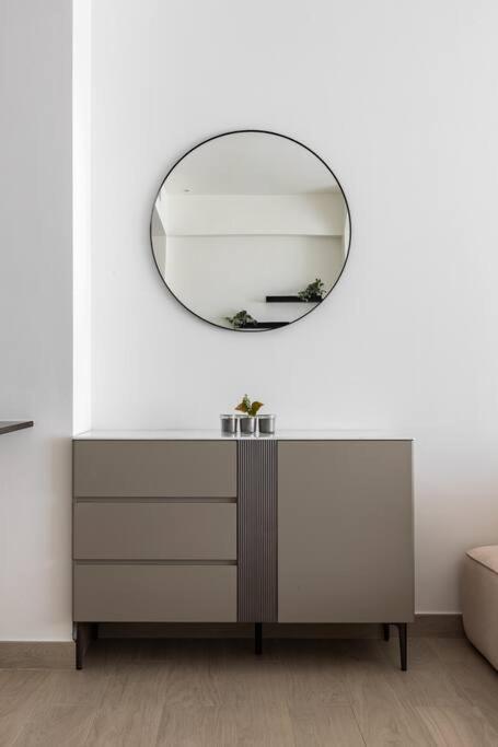 Medore Tower Apartment Dubai