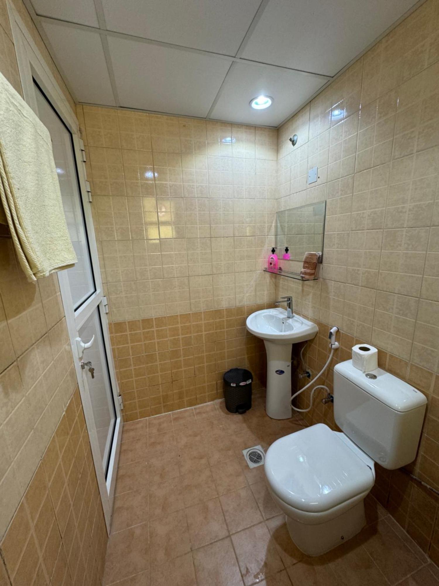 Homestay Furnished Private Near Union Metro Station