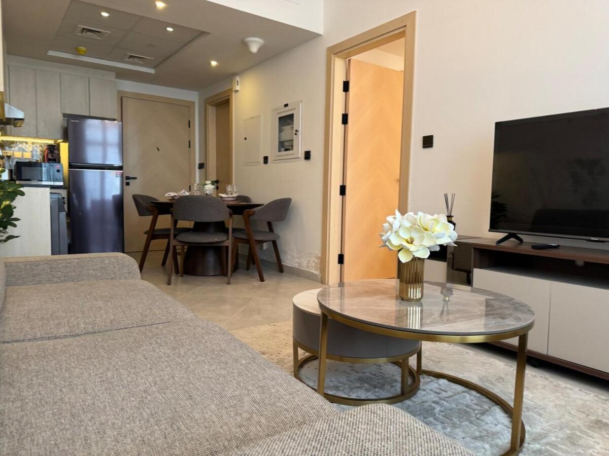 Ashri Hh Elegant Apr In Binghatti Avenue Jaddaf Dubai