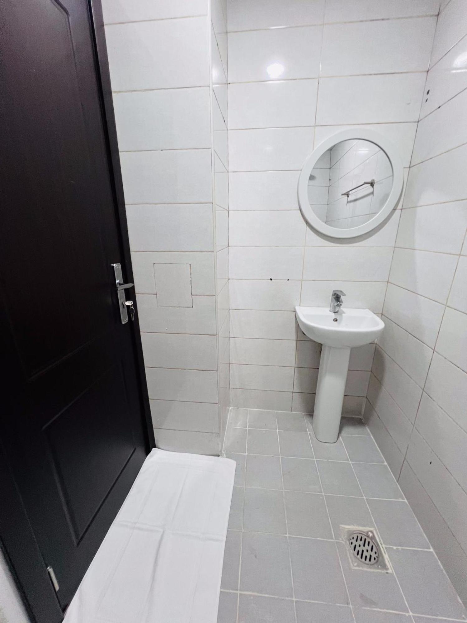Hotel Landtech - Baniyas Square
