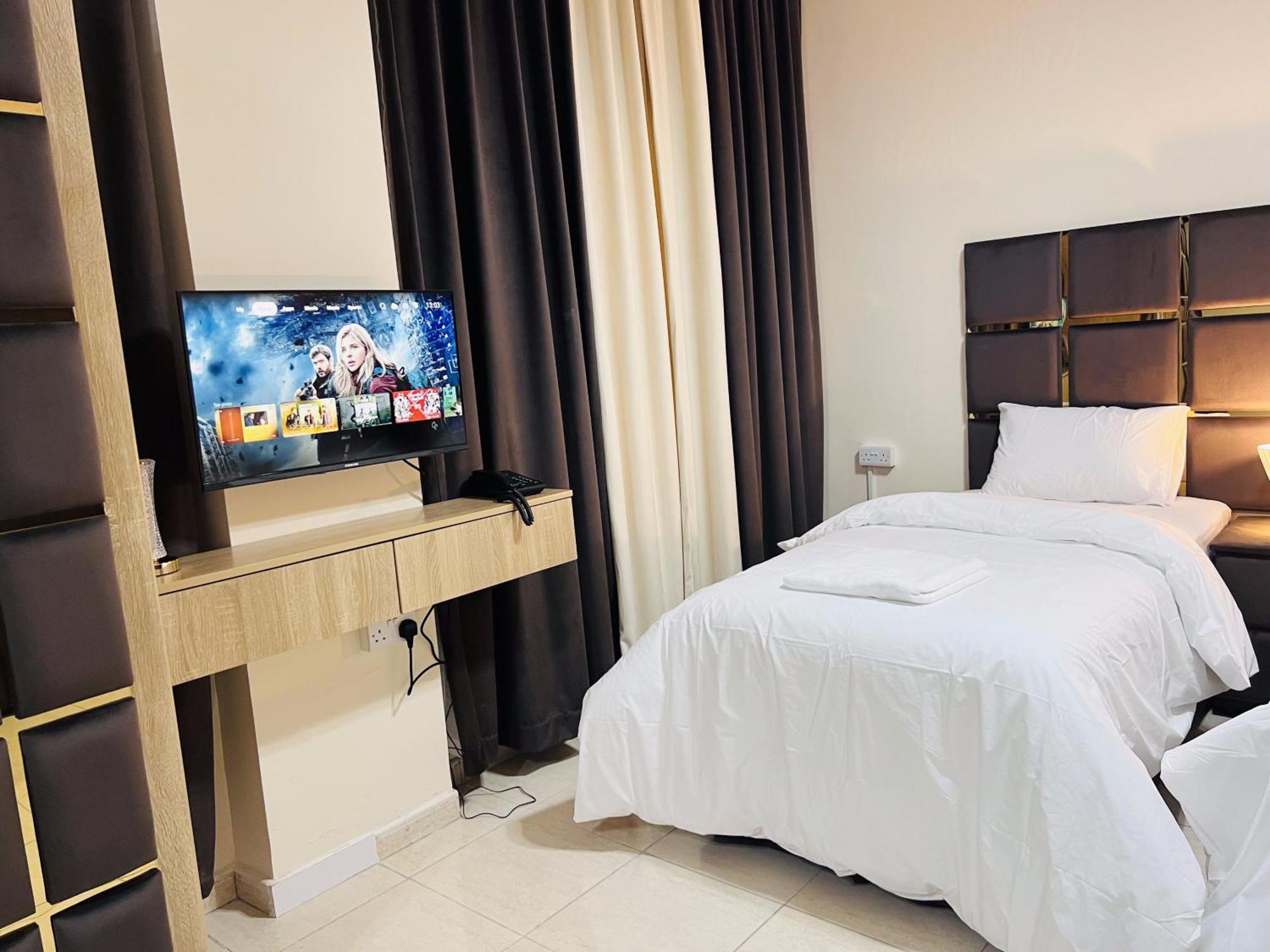 Landtech - Baniyas Square Hotel