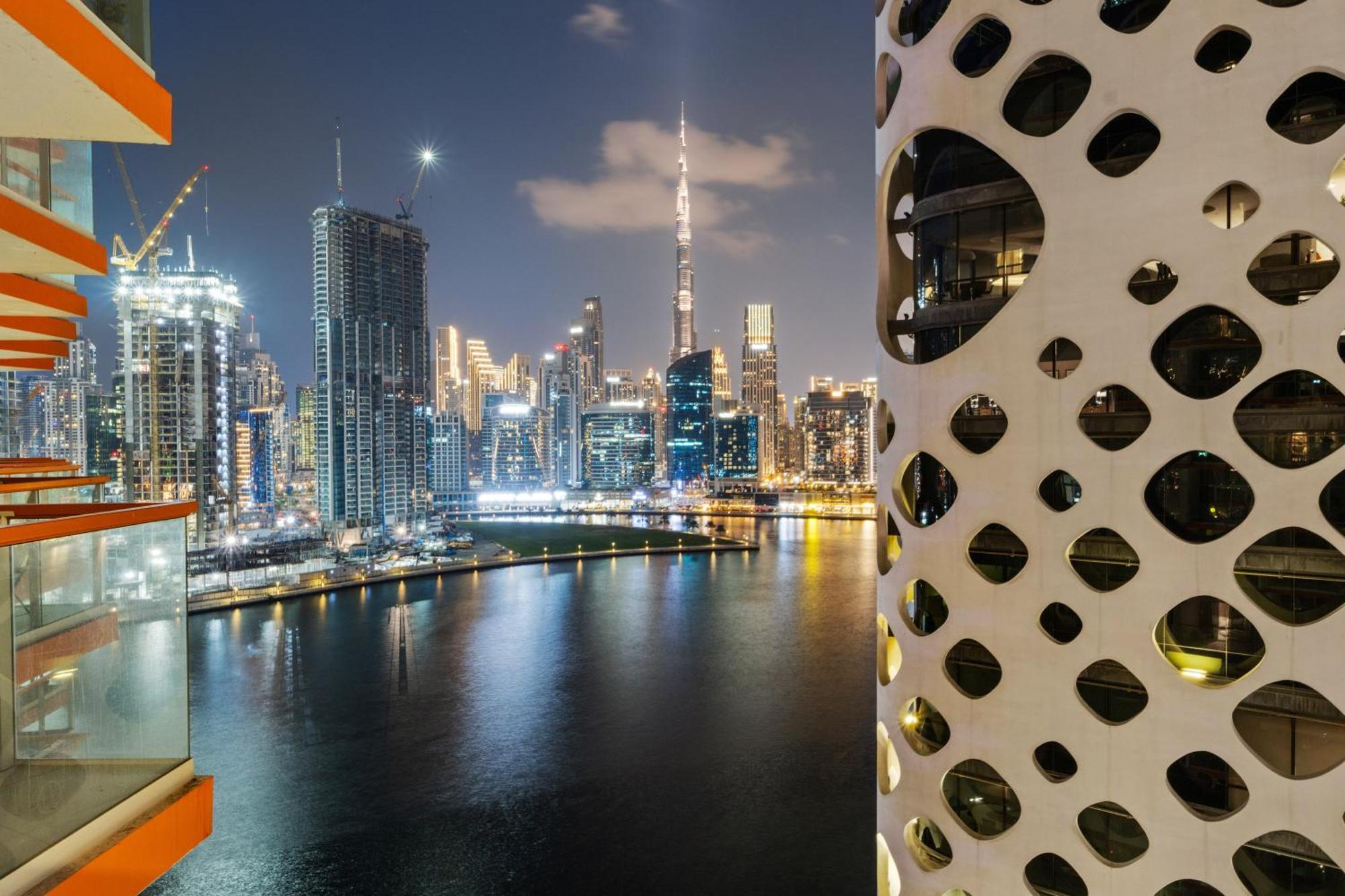 Luxurious 1br With Canal & Burj Khalifa View! Apartment