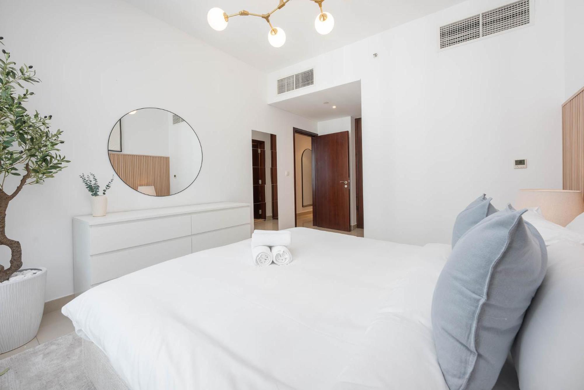 Modernized 2 Bedroom In Downtown And Sleeps 6 Apartment